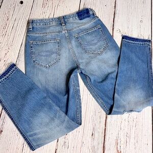 Abercrombie & Fitch Signature Collection Girlfriend Jeans